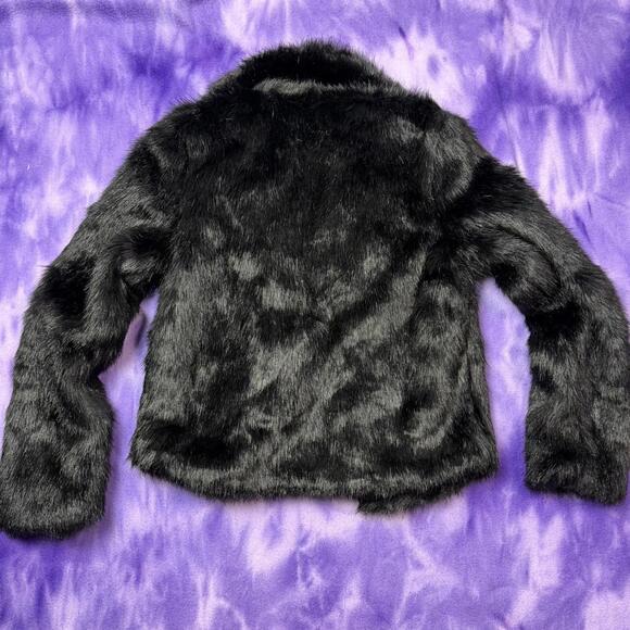 Glamorous black faux fur short length coat - Picture 4 of 4
